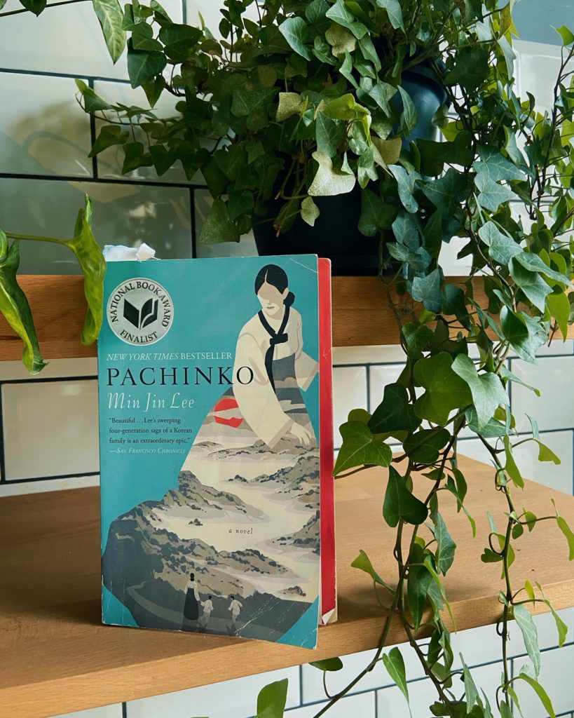 cavity never Celebrity Pachinko, o carte ce ne arată că și cele mai tulburi vremuri pot fi  depășite - Cărți, cafea și tutun